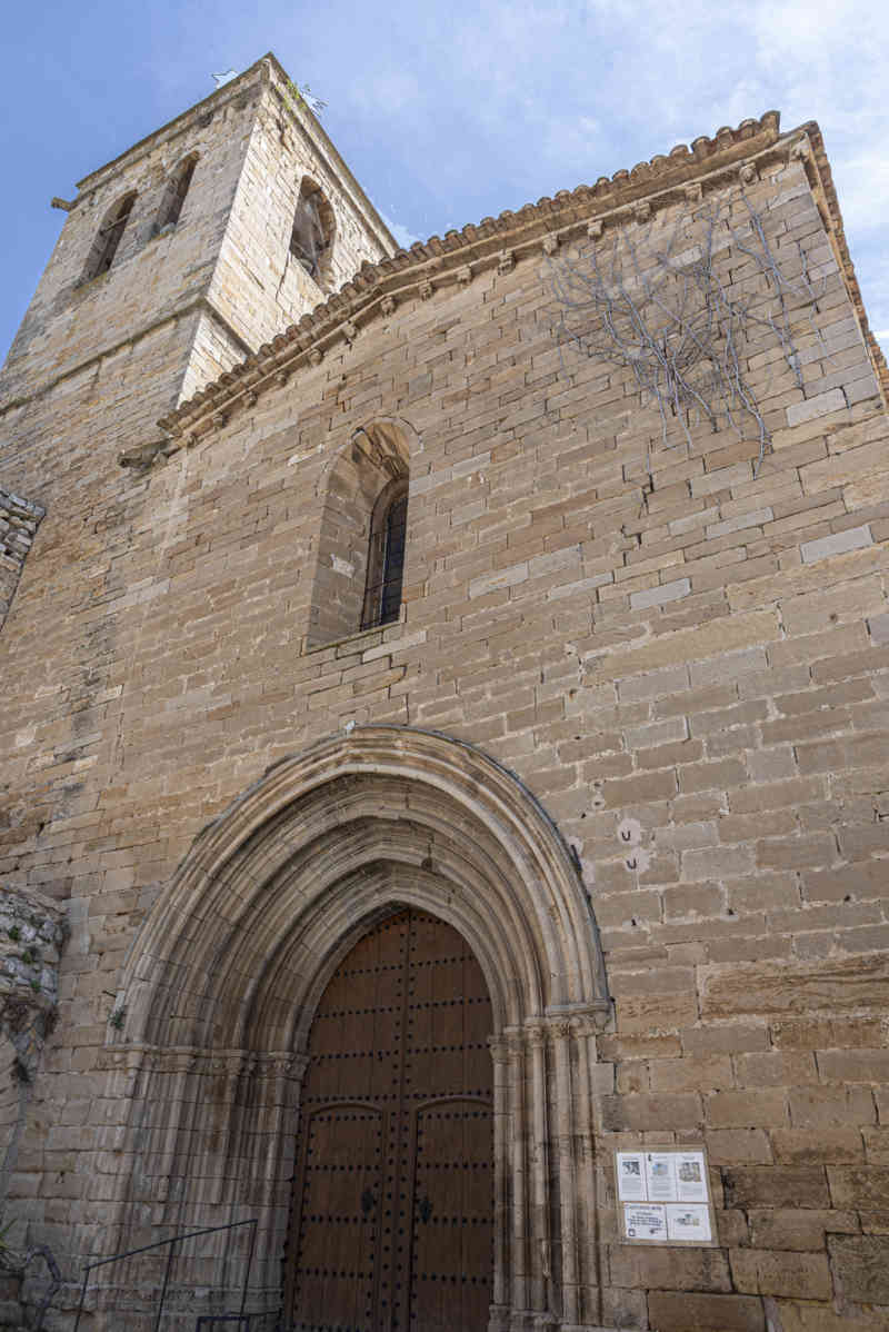 Lleida - Guimerà 20 - iglesia parroquial de Santa María de Guimerà.jpg